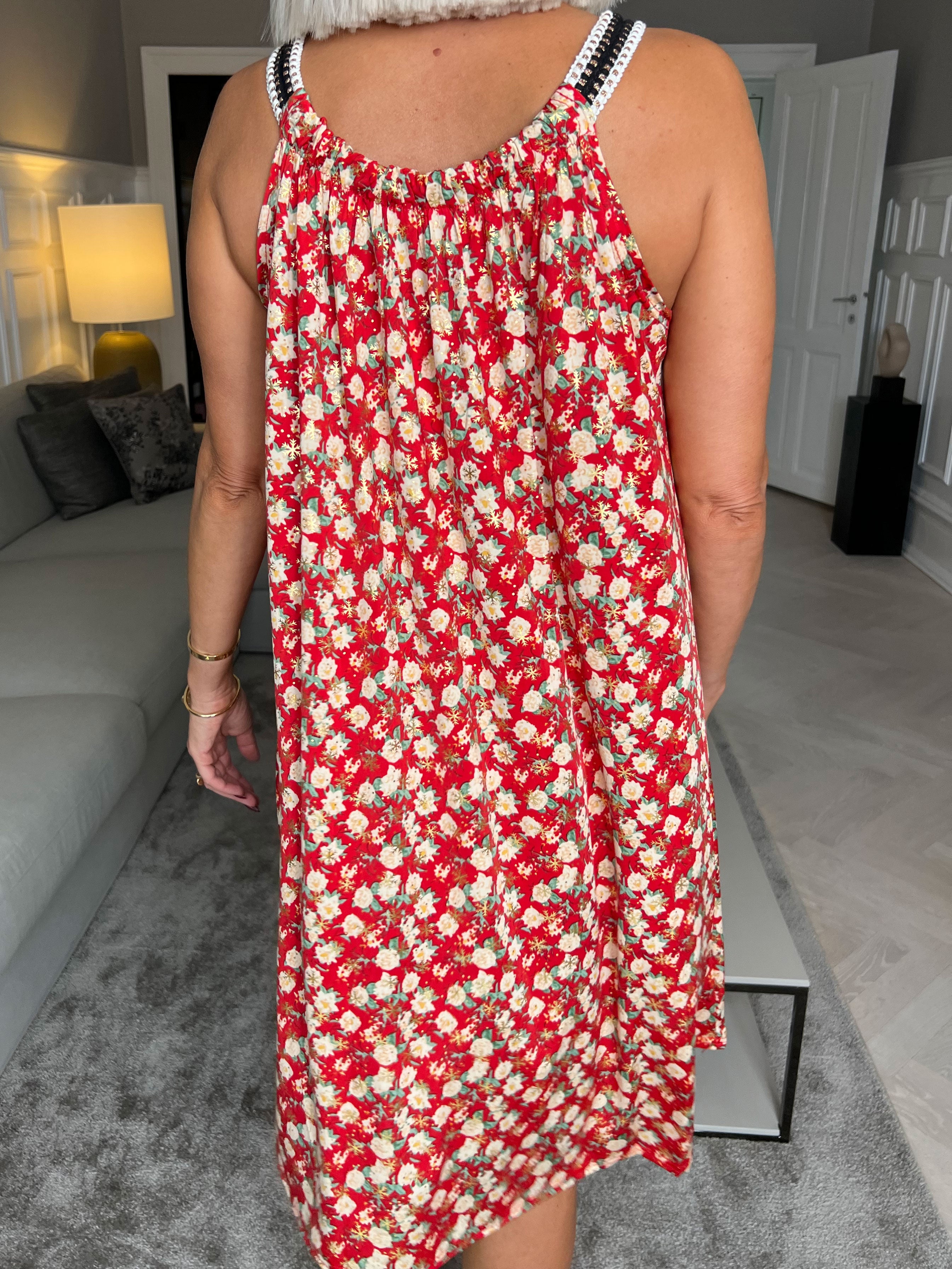 Asta Flower - Elastisk stropkjole med blomsterprint